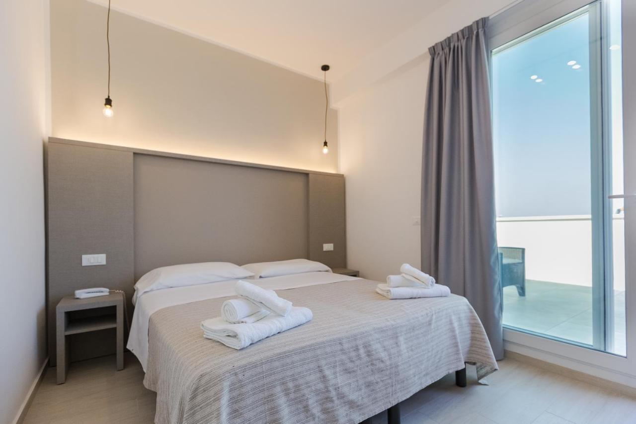 Hotel Altamarea Misano Adriatico Kültér fotó