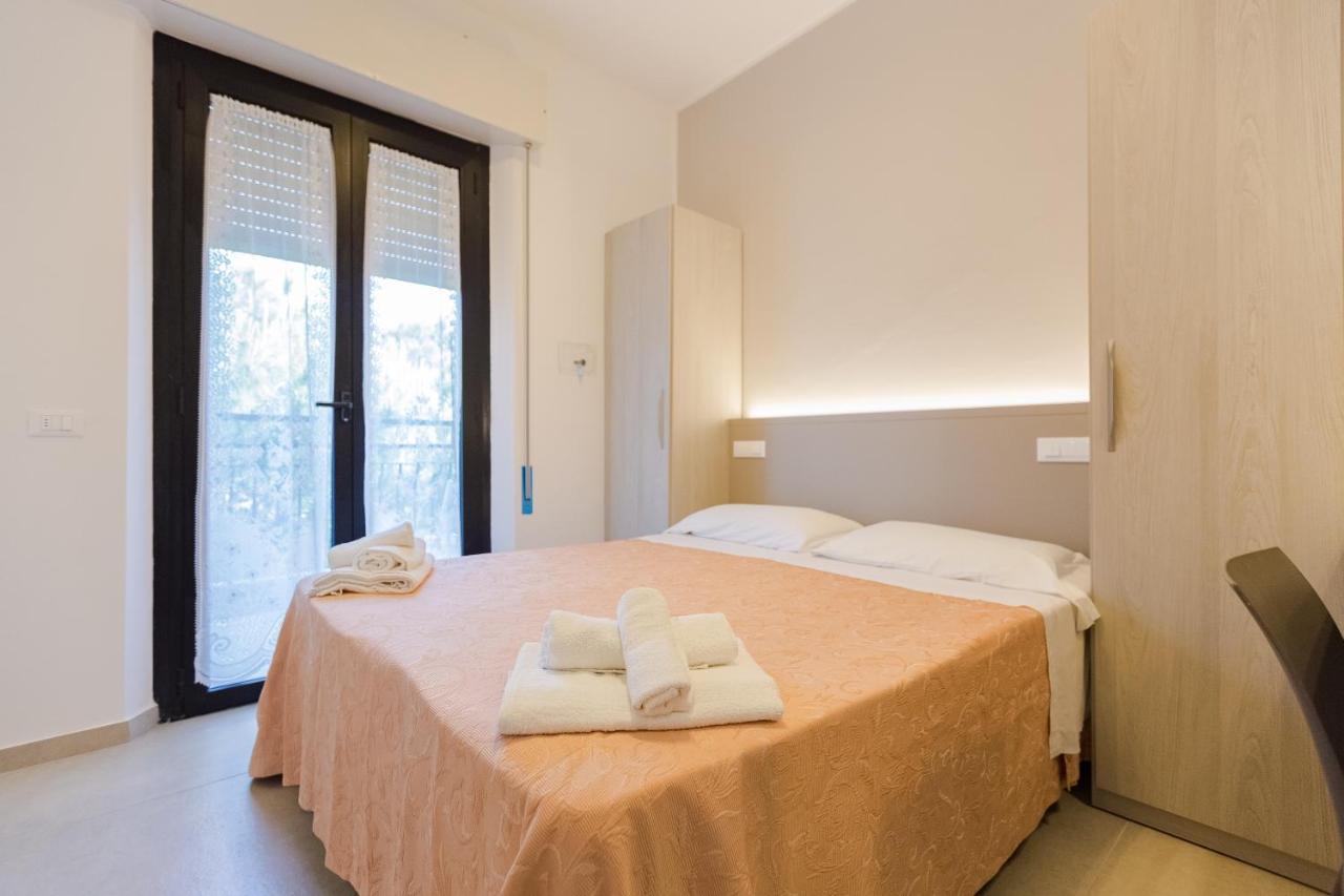 Hotel Altamarea Misano Adriatico Kültér fotó