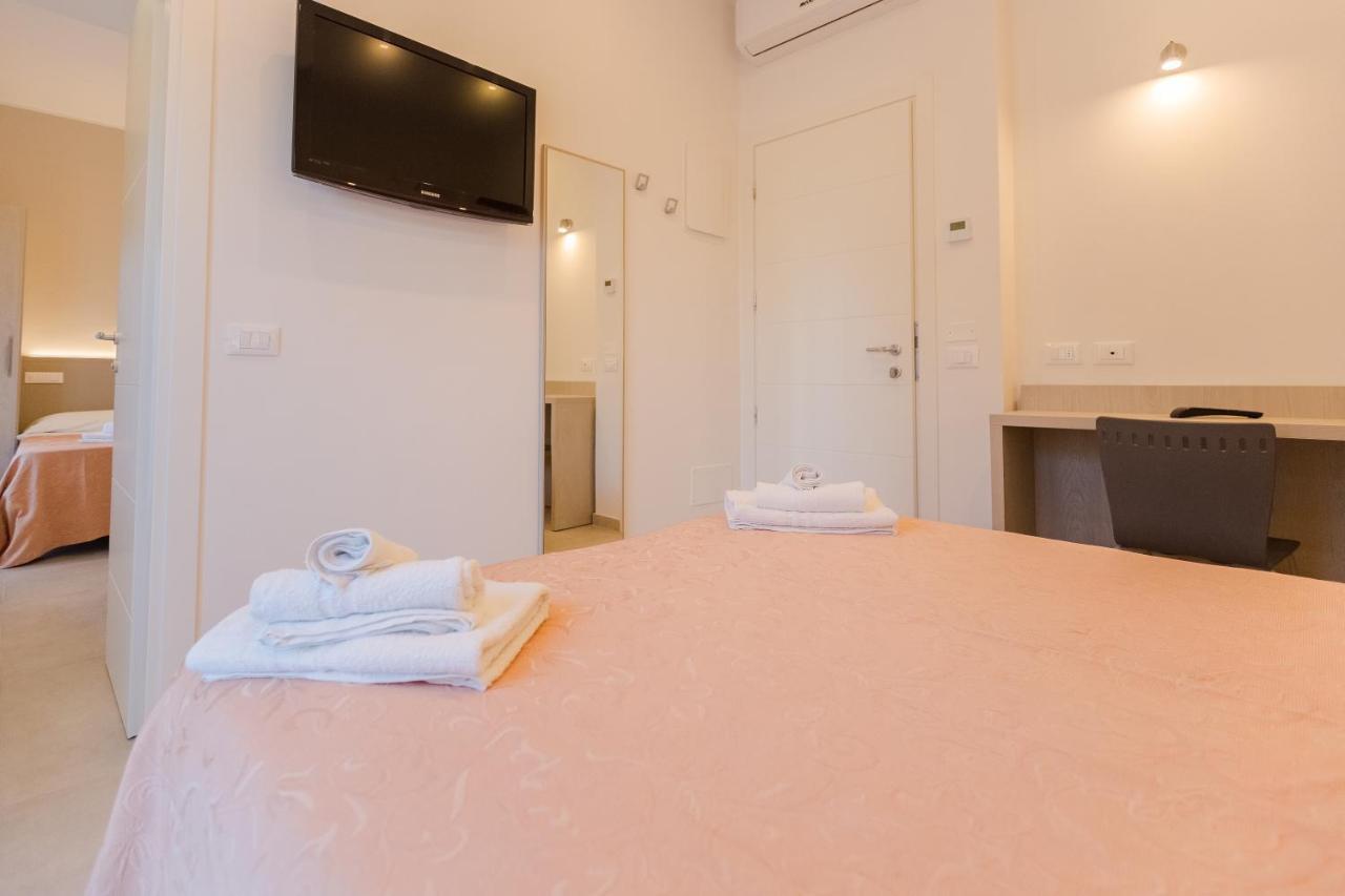 Hotel Altamarea Misano Adriatico Kültér fotó