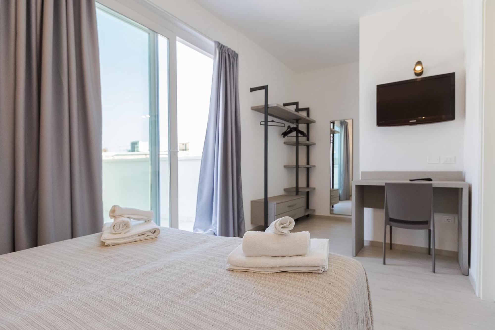 Hotel Altamarea Misano Adriatico Kültér fotó